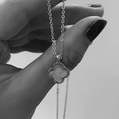 Four-Leaf Clover Rhinestone Pendant Necklace for Women-8