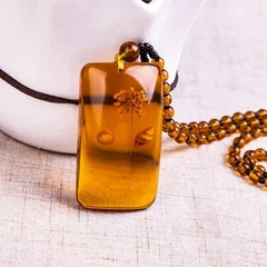 Amber Flotation Brine Beeswax Beads Resin Necklace-4