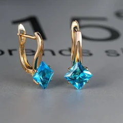 Brincos de Noivado com Pedra Azul-Água de Corte Diamante na Cor Dourada-2